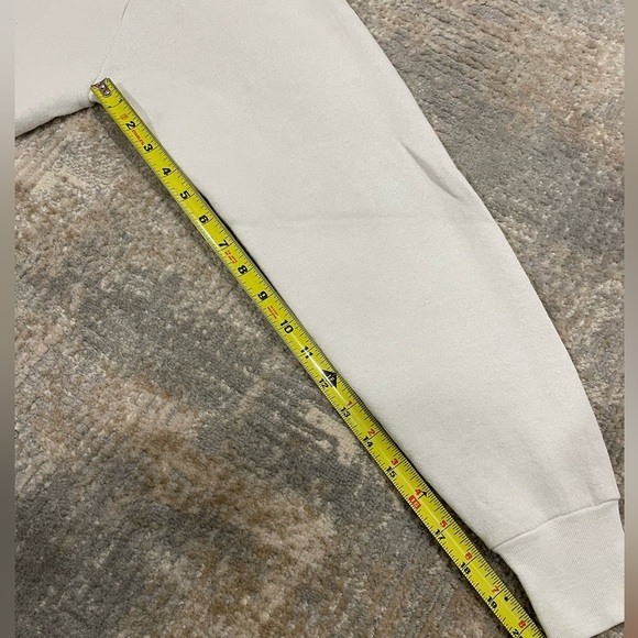 Vintage Fruit of the Loom Graphic Crew Neck Sweatshirt Large White PinkBlack USA - Picture 8 of 8